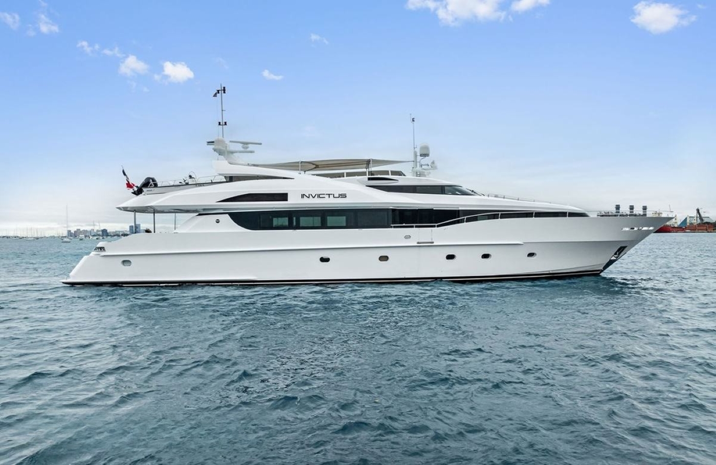 Superyacht INVICTUS.jpg