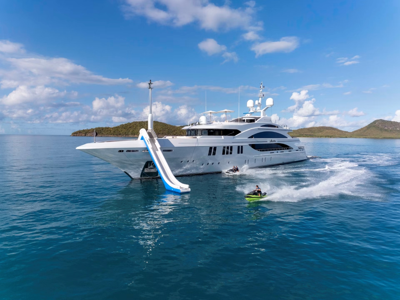 Superyacht LA BLANCA.jpg