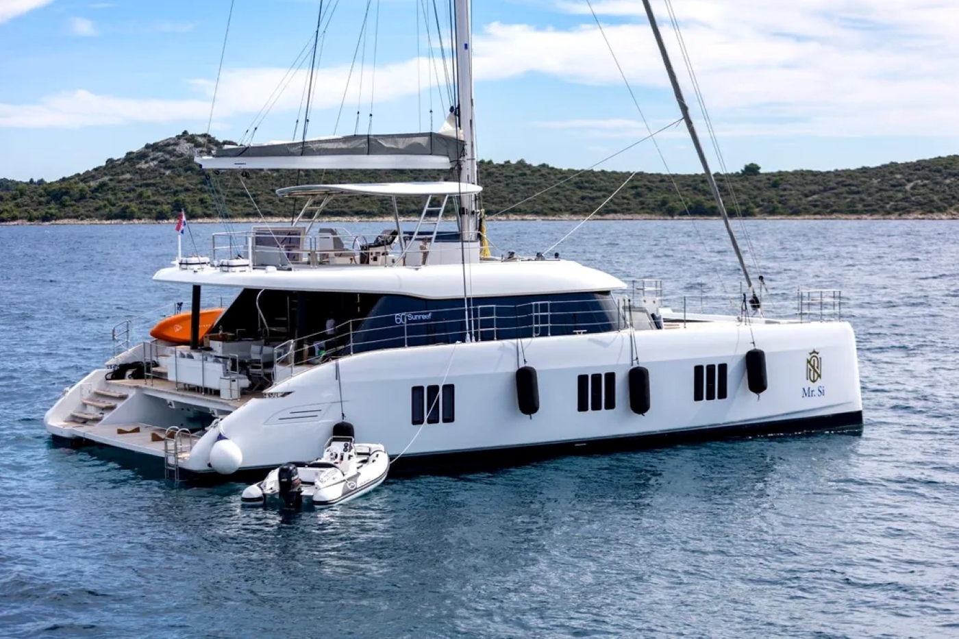 Superyacht MR. SI.jpg