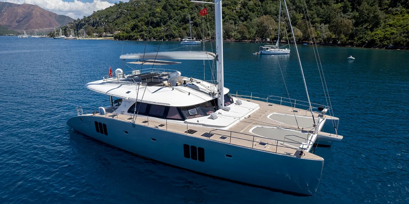Superyacht SEAZEN II.jpg