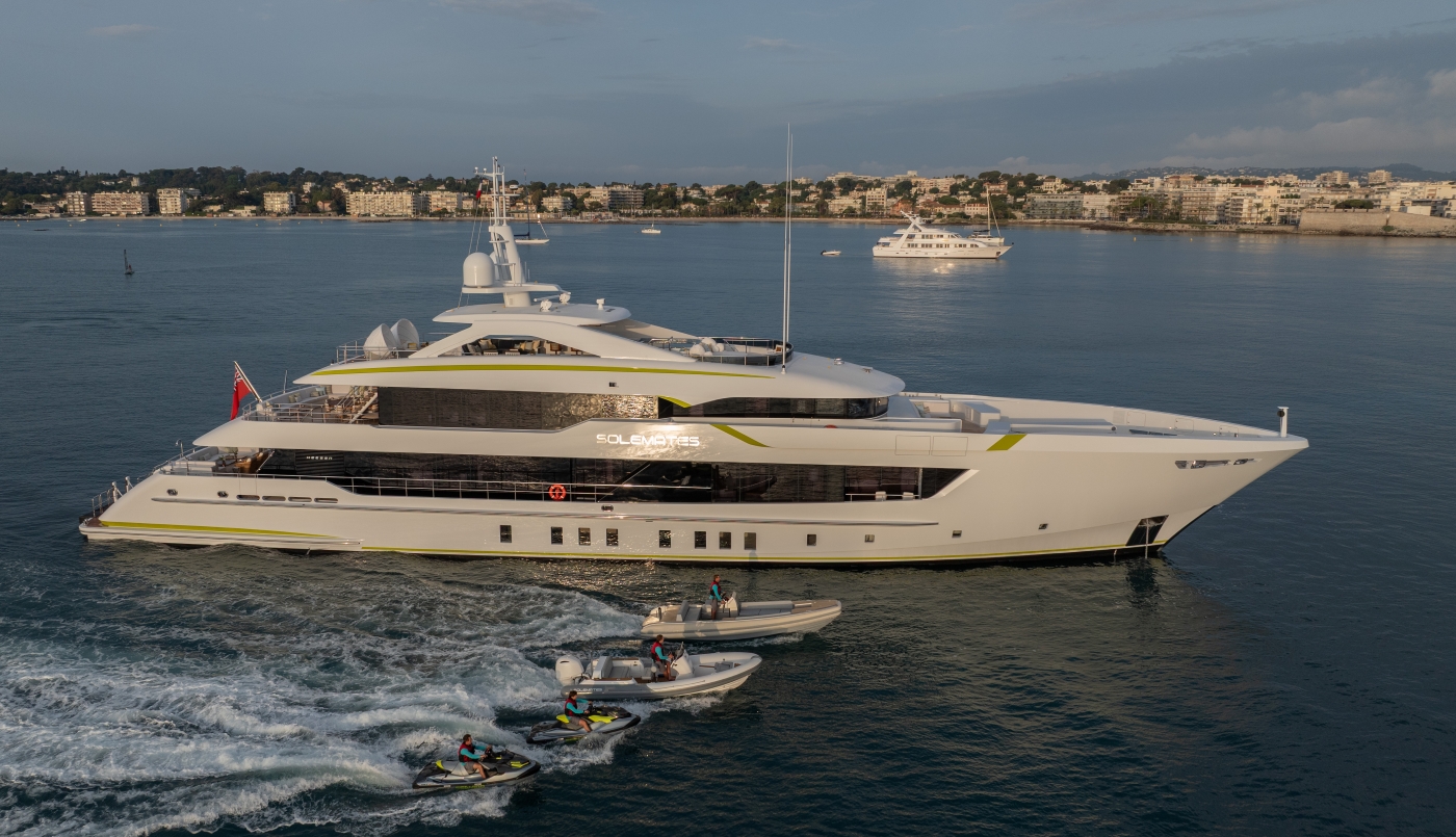 Superyacht SOLEMATE.jpg