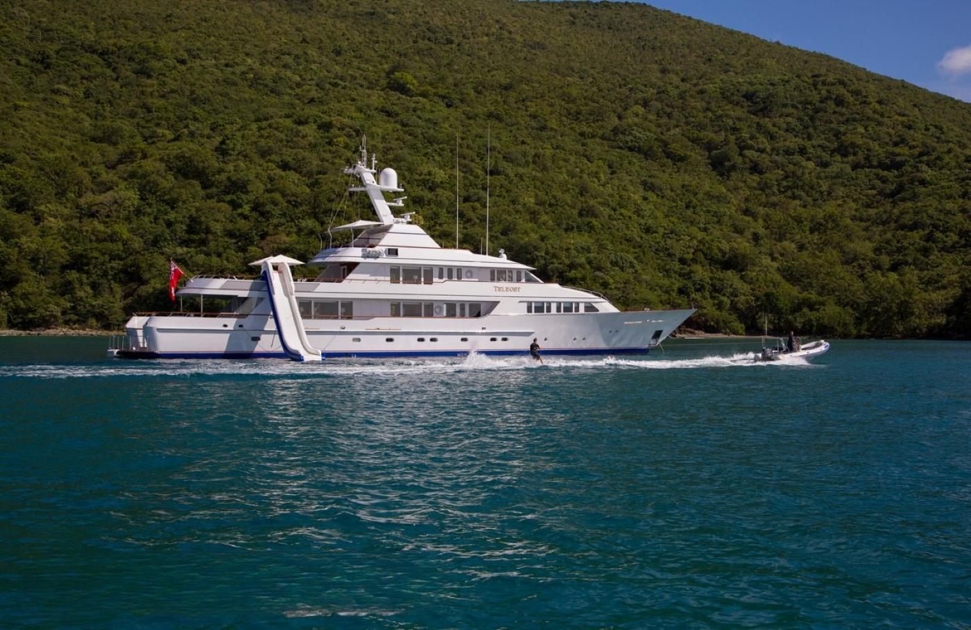 Superyacht TELEOST.jpg