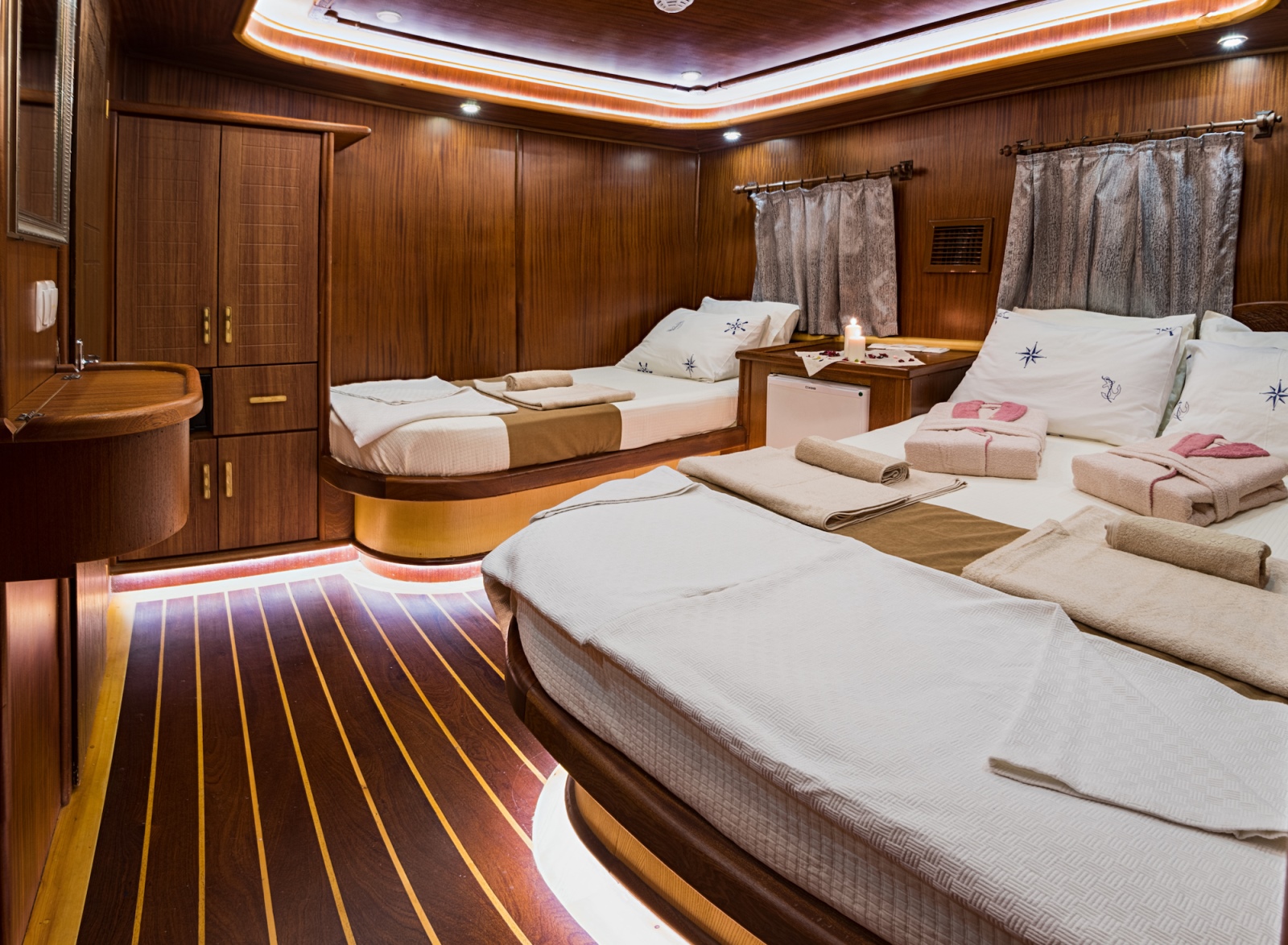 Triple cabin.jpg