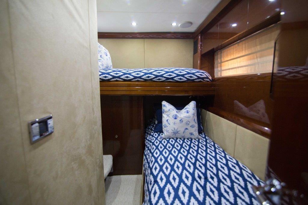 Twin bunk cabin.jpg