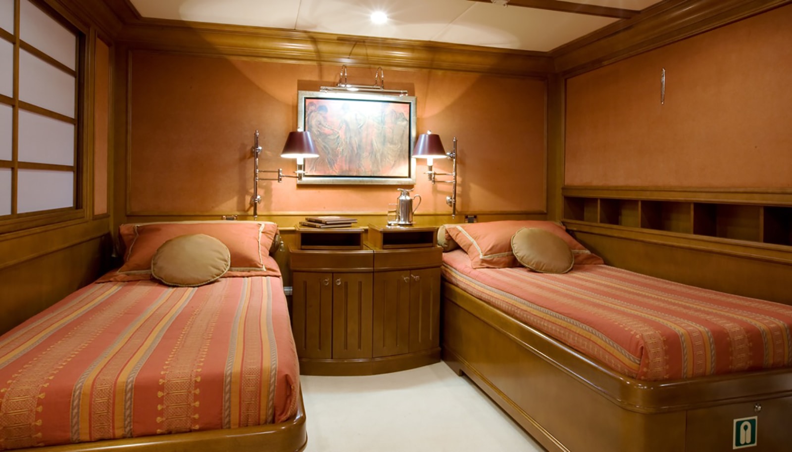 Twin cabin  00001.jpg