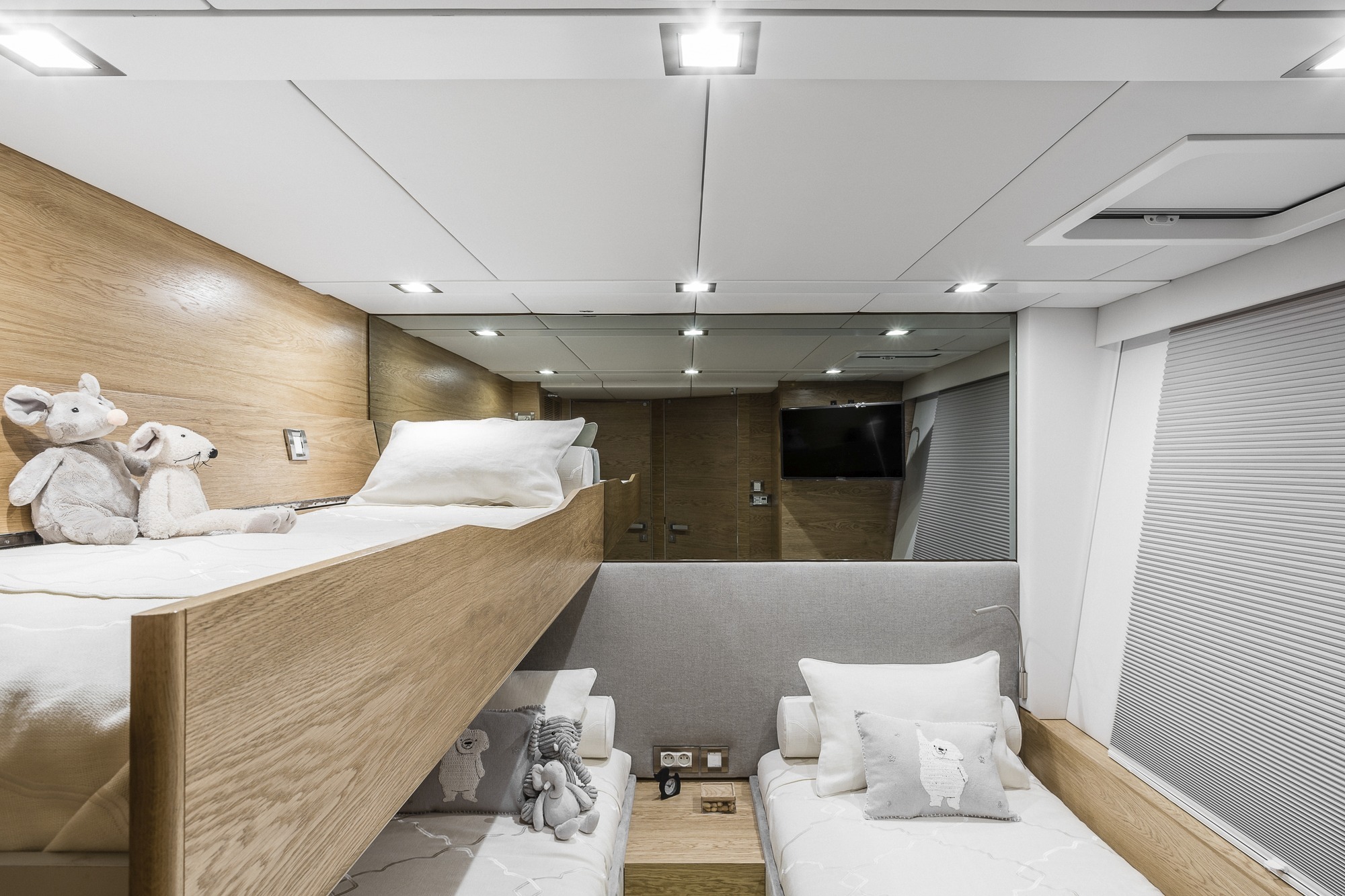 Twin cabin with Pullman.jpg