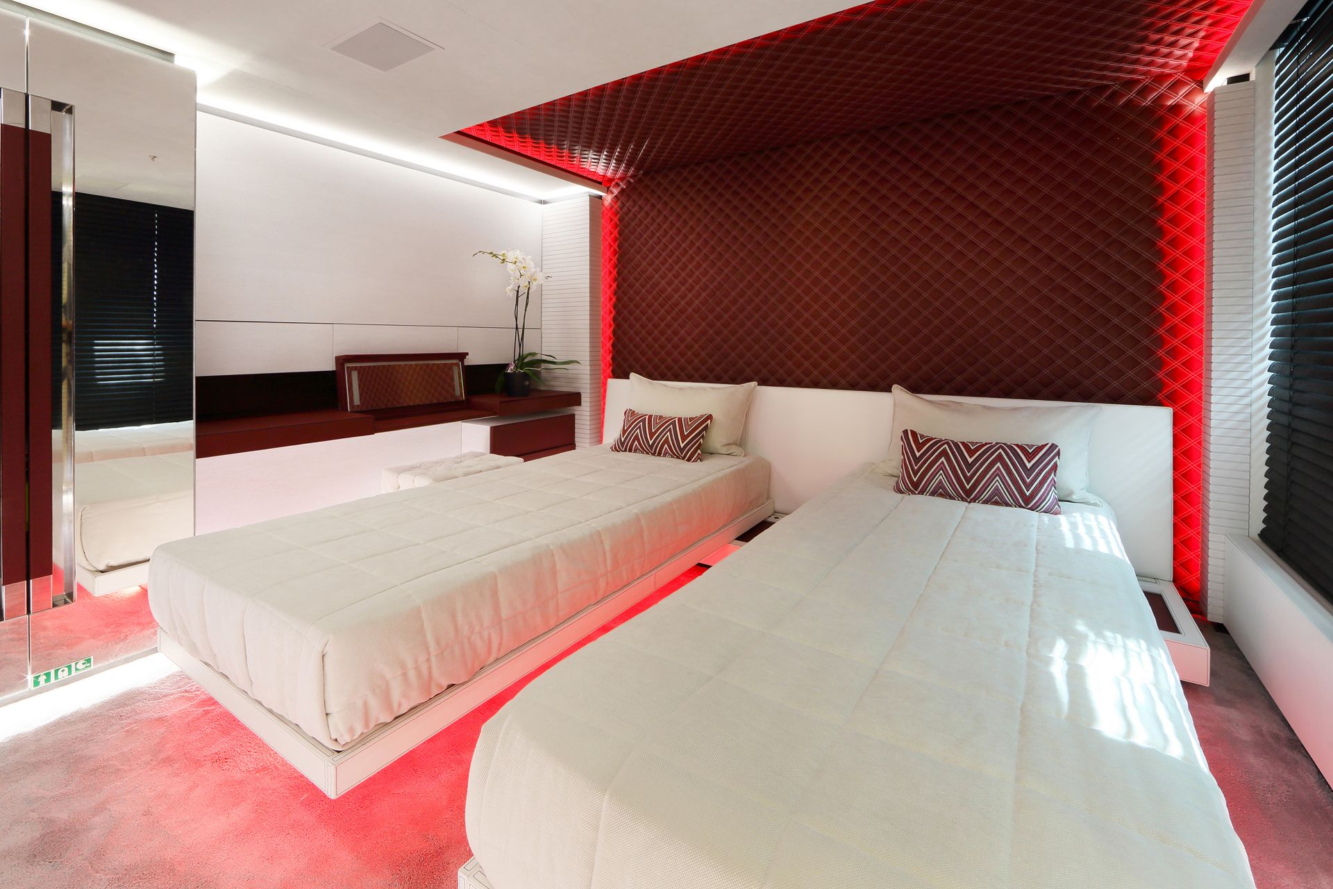 Twin stateroom.jpg