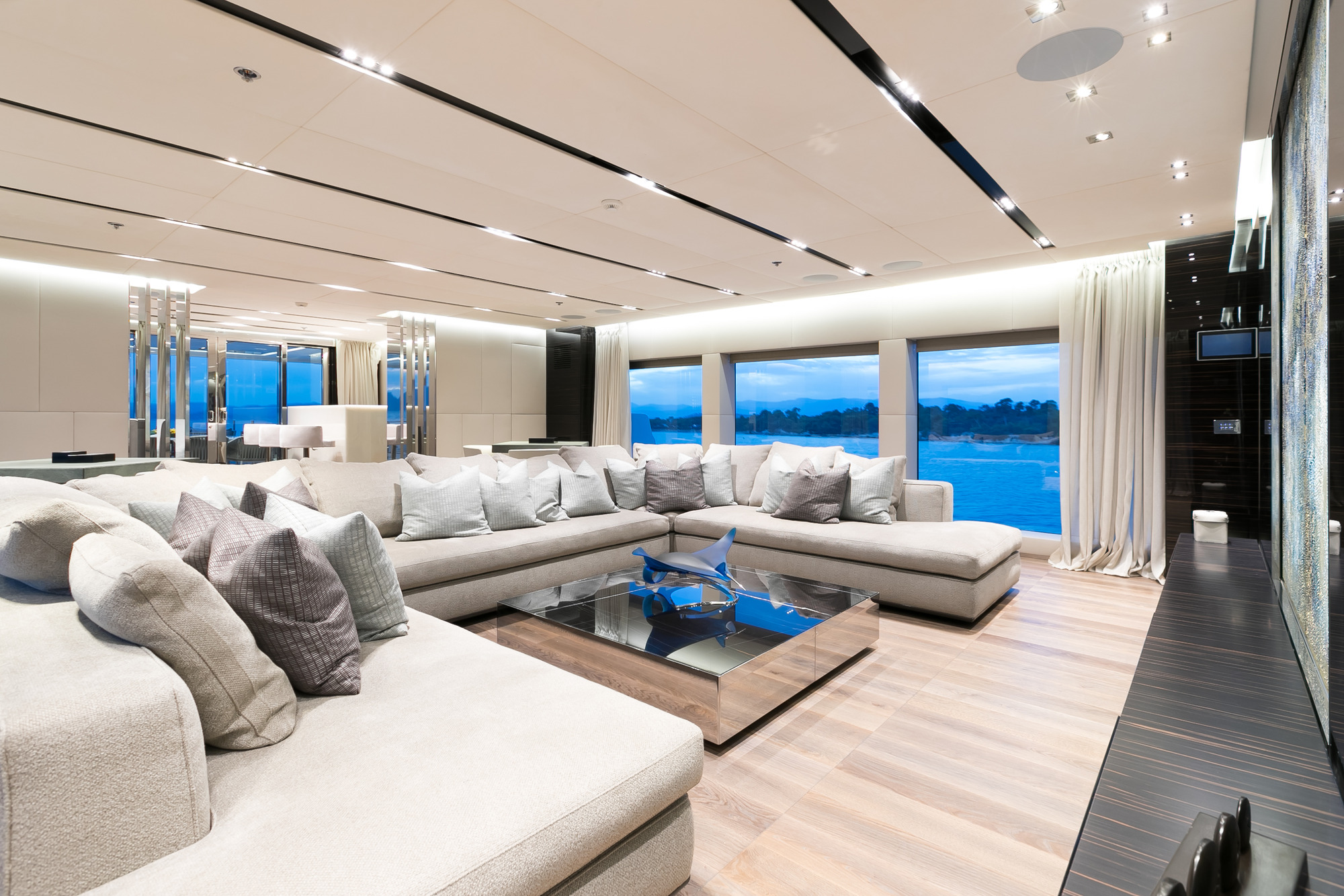 Upper Deck Salon.jpg