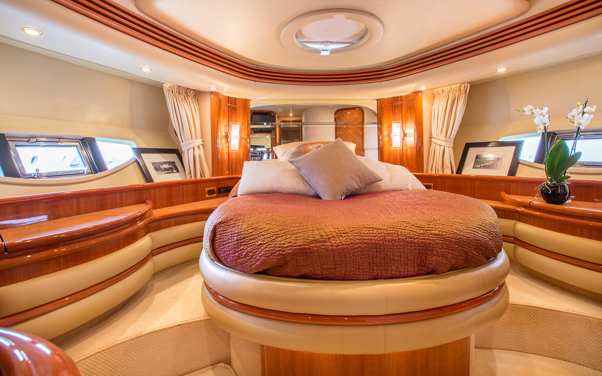 VIP cabin forward and full beam.jpg