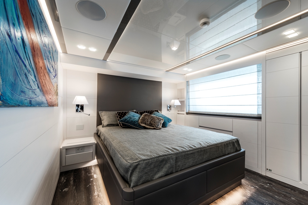 VIP suite starboard.jpg