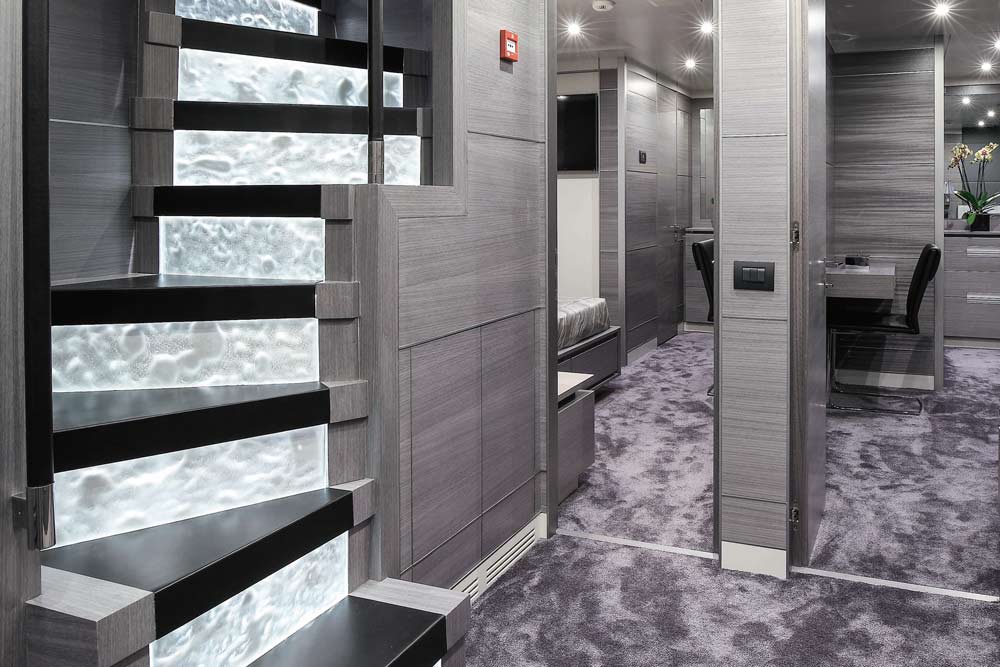 Vivace-125-ironman-lower-deck-lobby-IMG_87261.jpg
