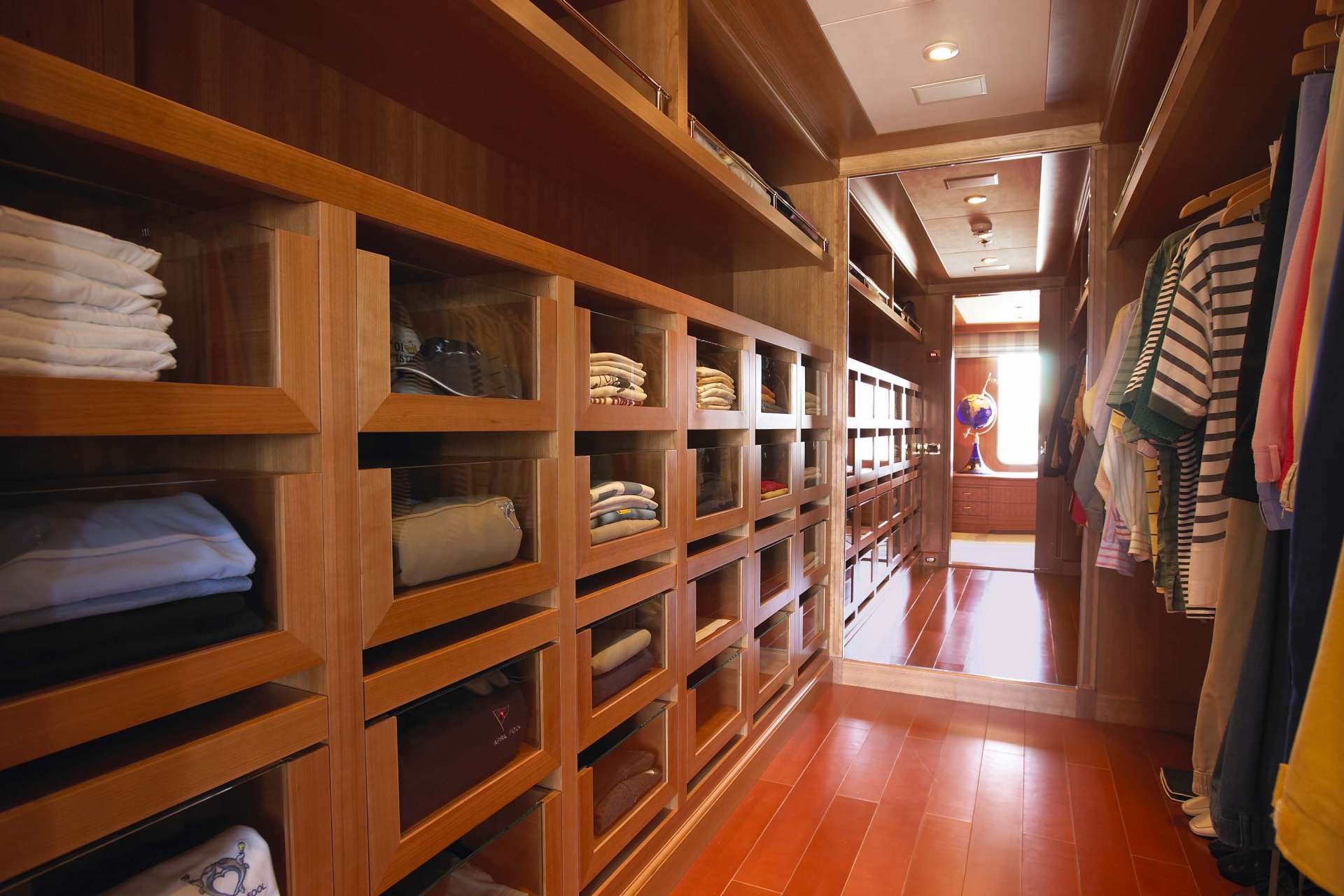 Walk-in wardrobe.jpg
