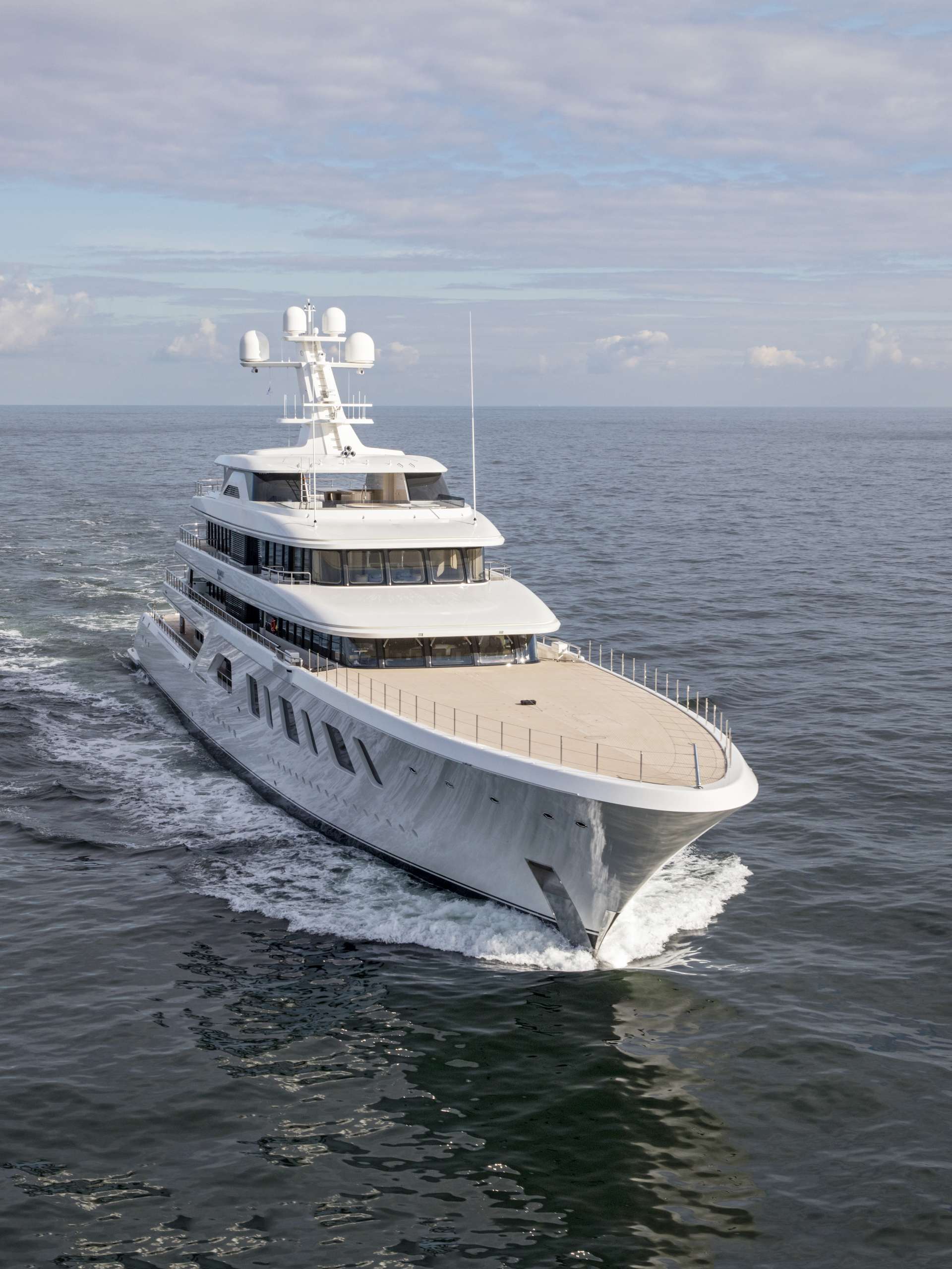 Yacht 92m  by Feadship - Underway at Sea.jpg