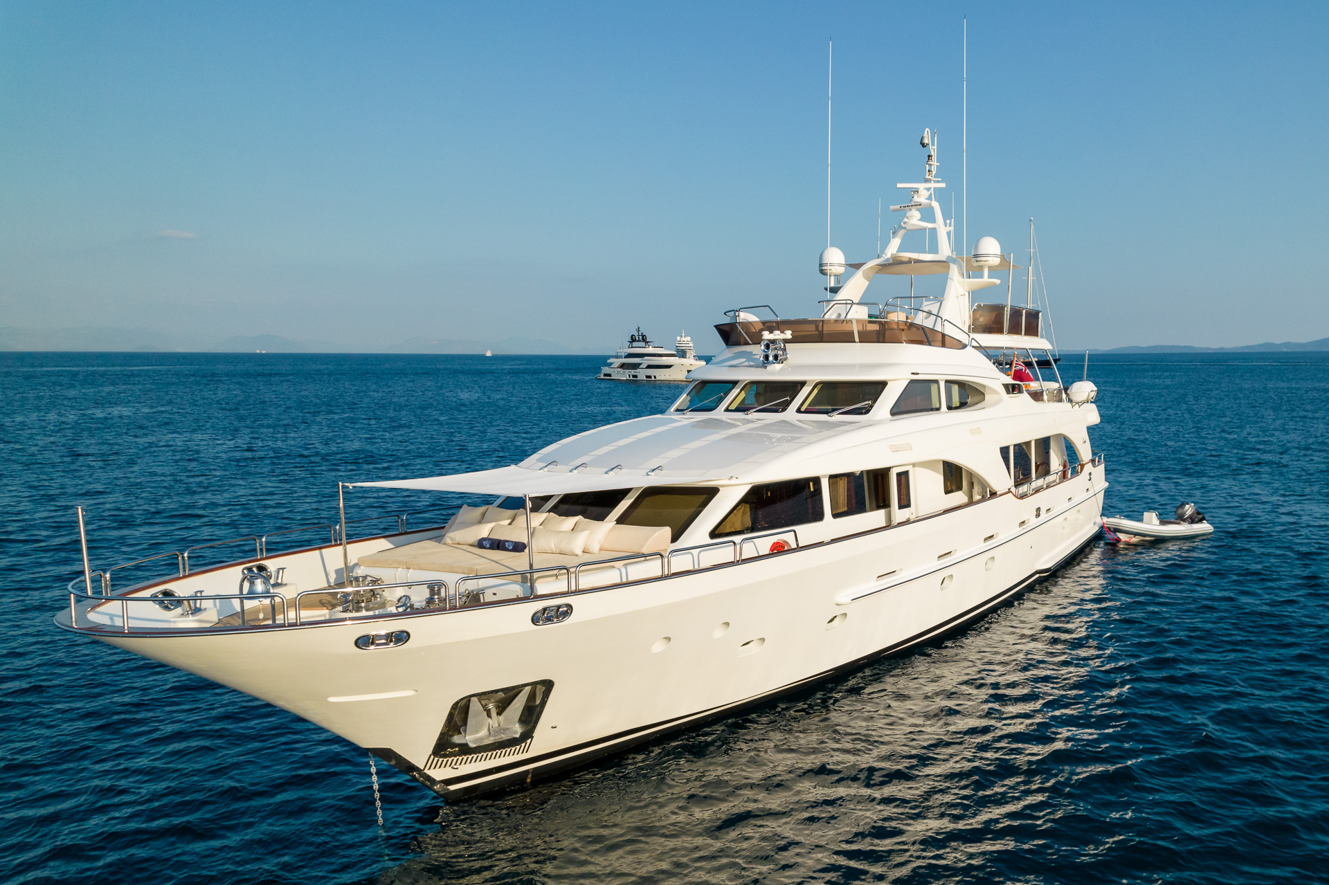 Yacht Endless Summer.jpg