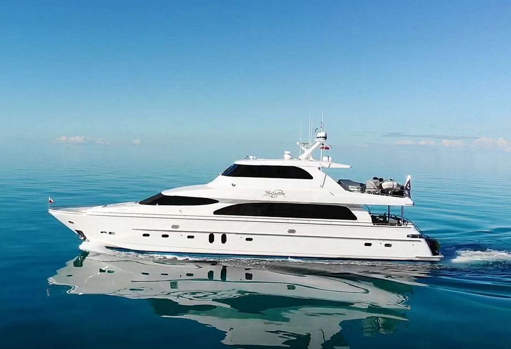 Yacht LEXINGTON.jpg