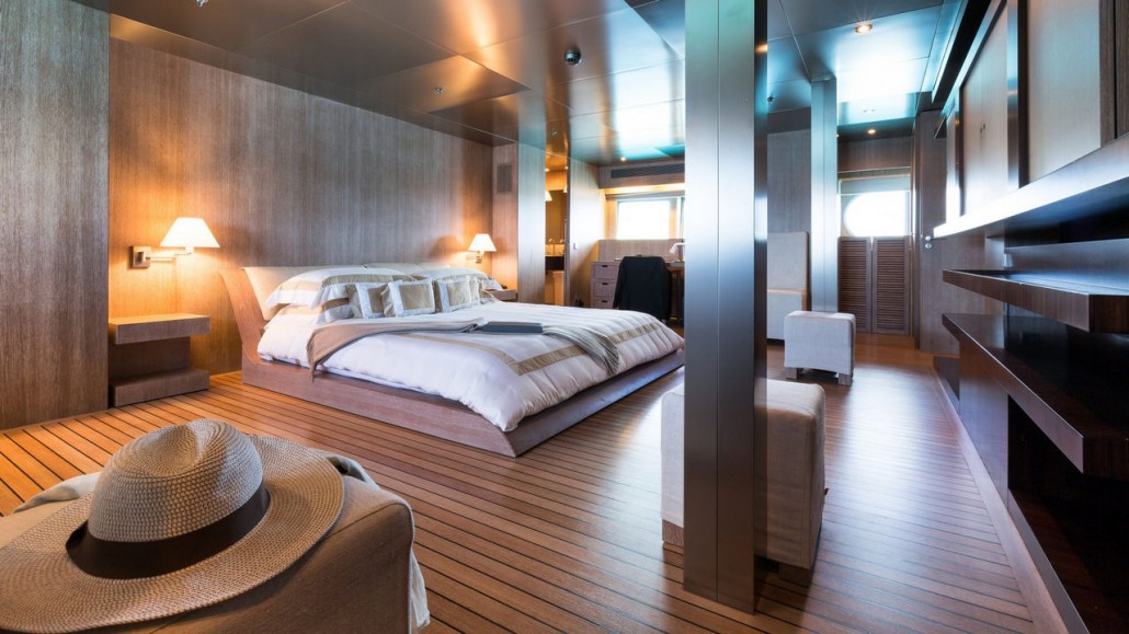 Yacht MARIU - Master Bed.jpg