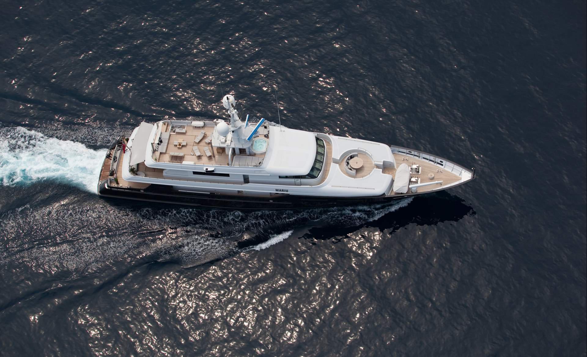 Yacht MARIU - Profile from above.jpg
