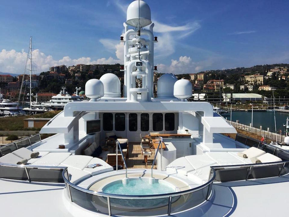 Yacht SAMADHI - Sundeck.jpg