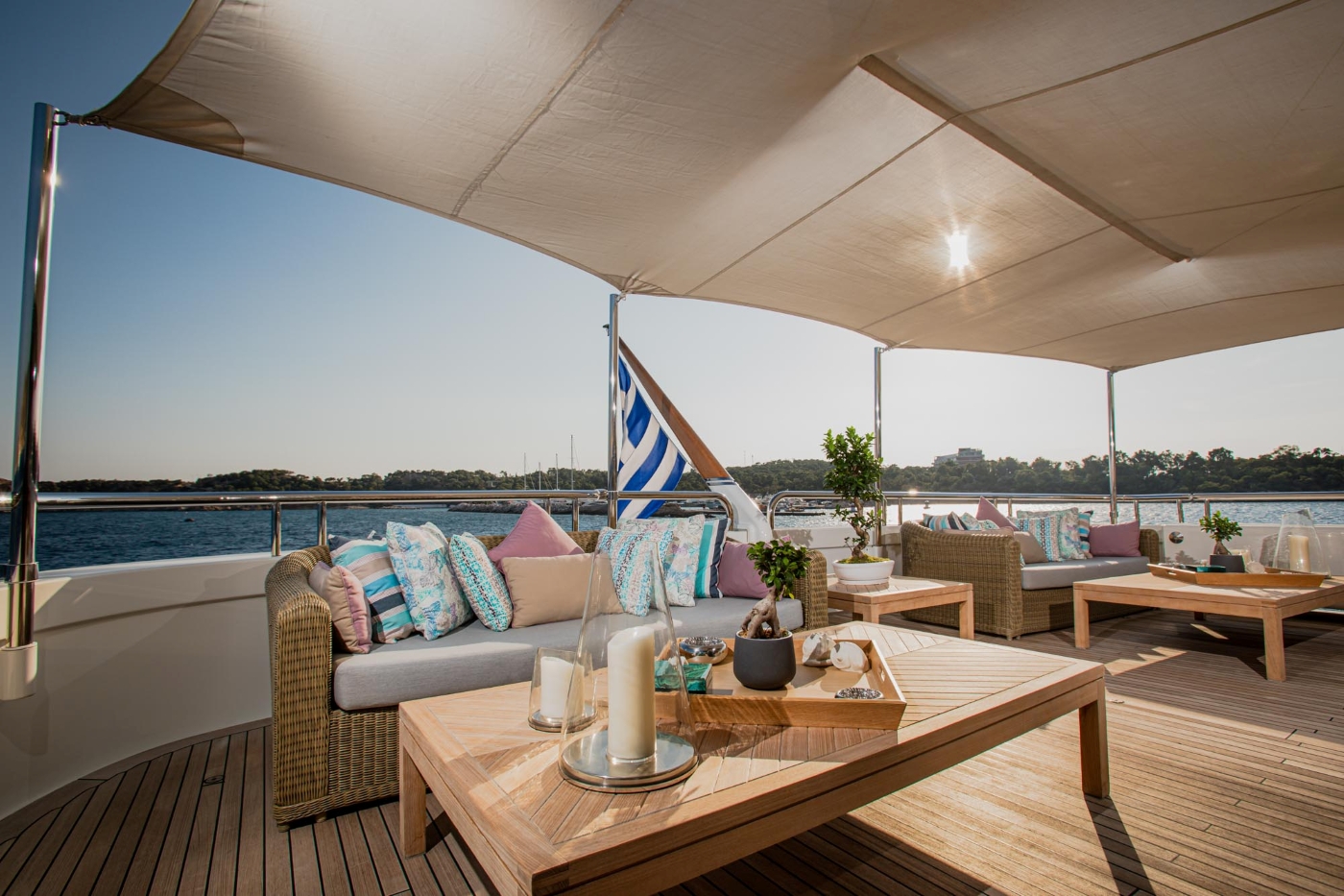 aft deck -01.jpg