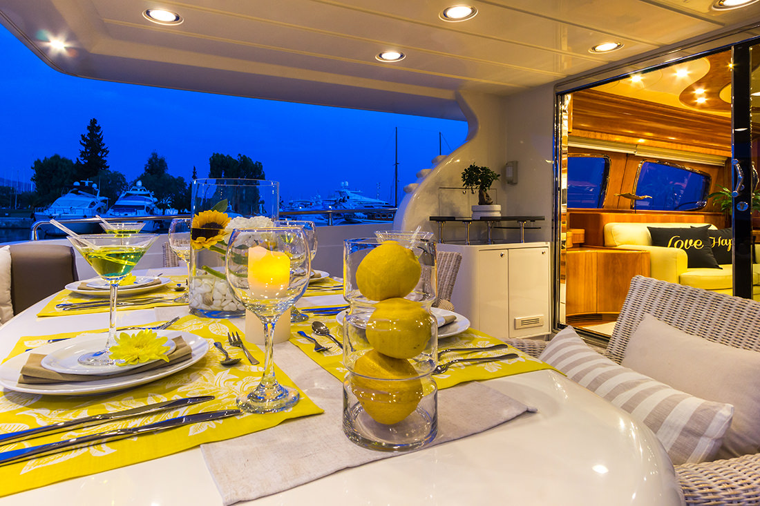 aft deck dining - dinner.jpg