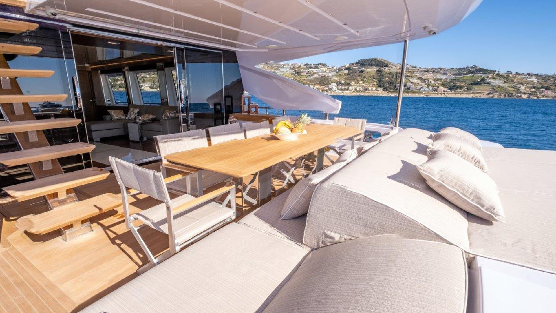 aft deck dining and relax.jpg