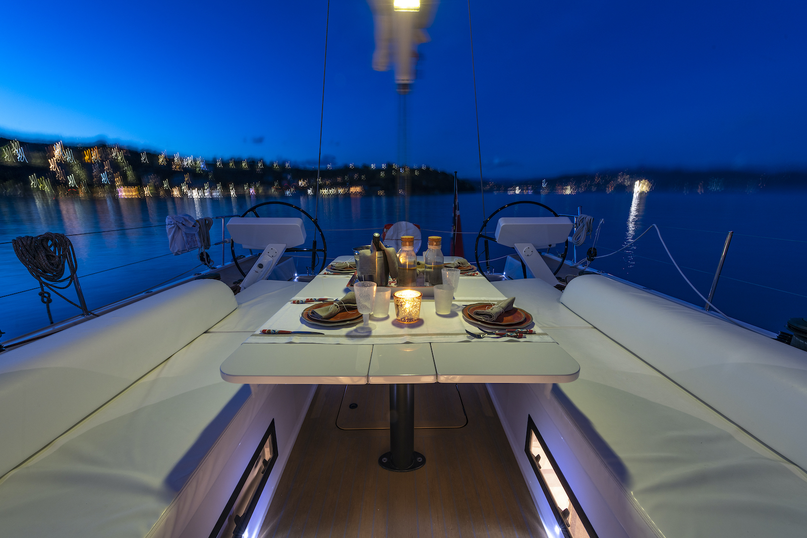 al fresco dining by night.jpg