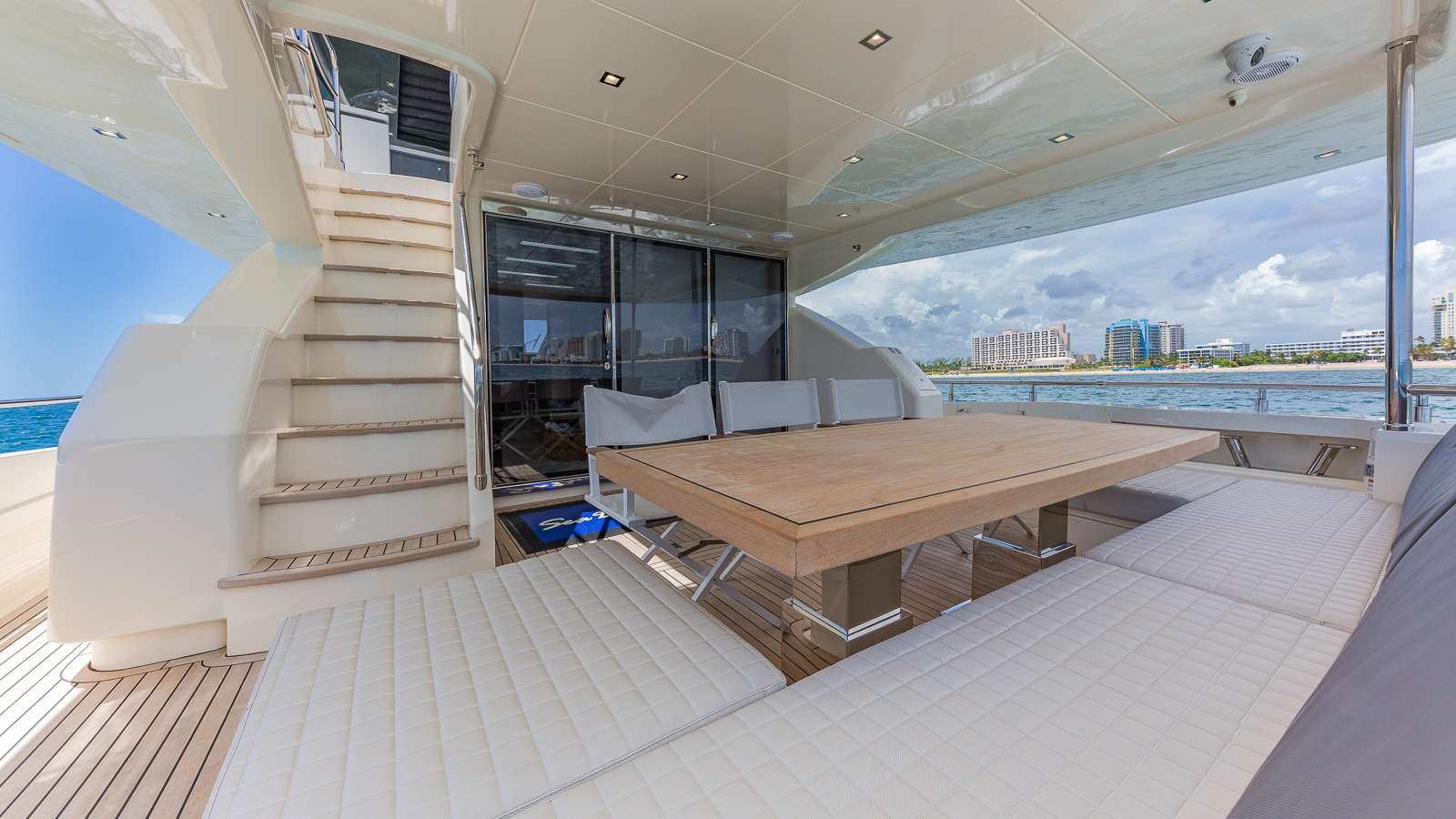 alfresco dining aft on main deck.jpg