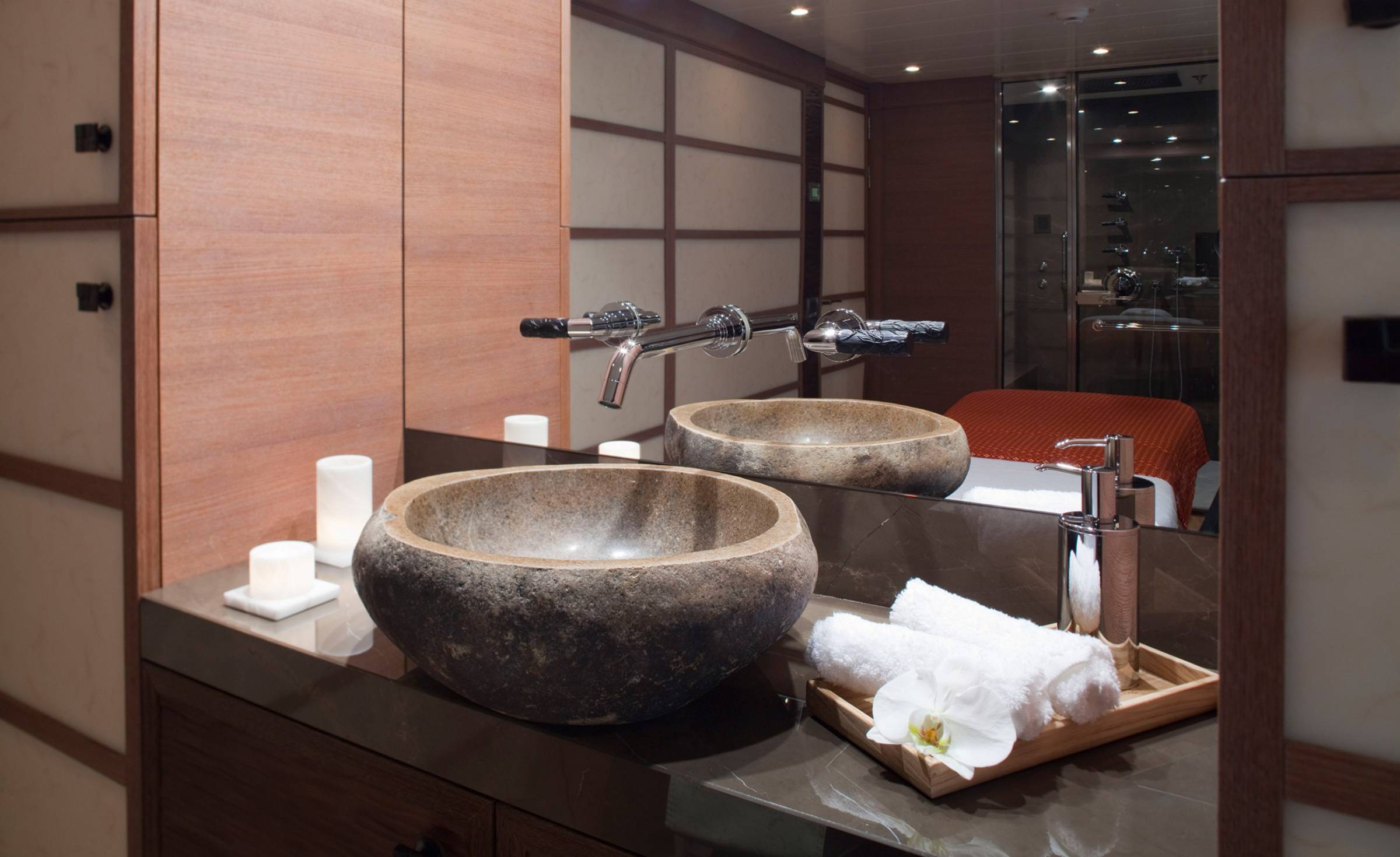 bath detail.jpg
