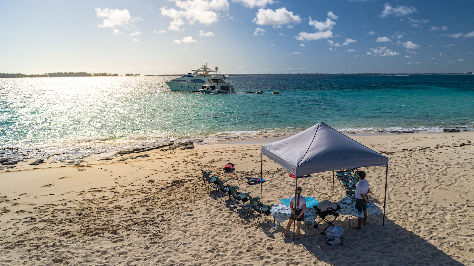 beach set up with yacht SWEET EMOCEAN.jpg