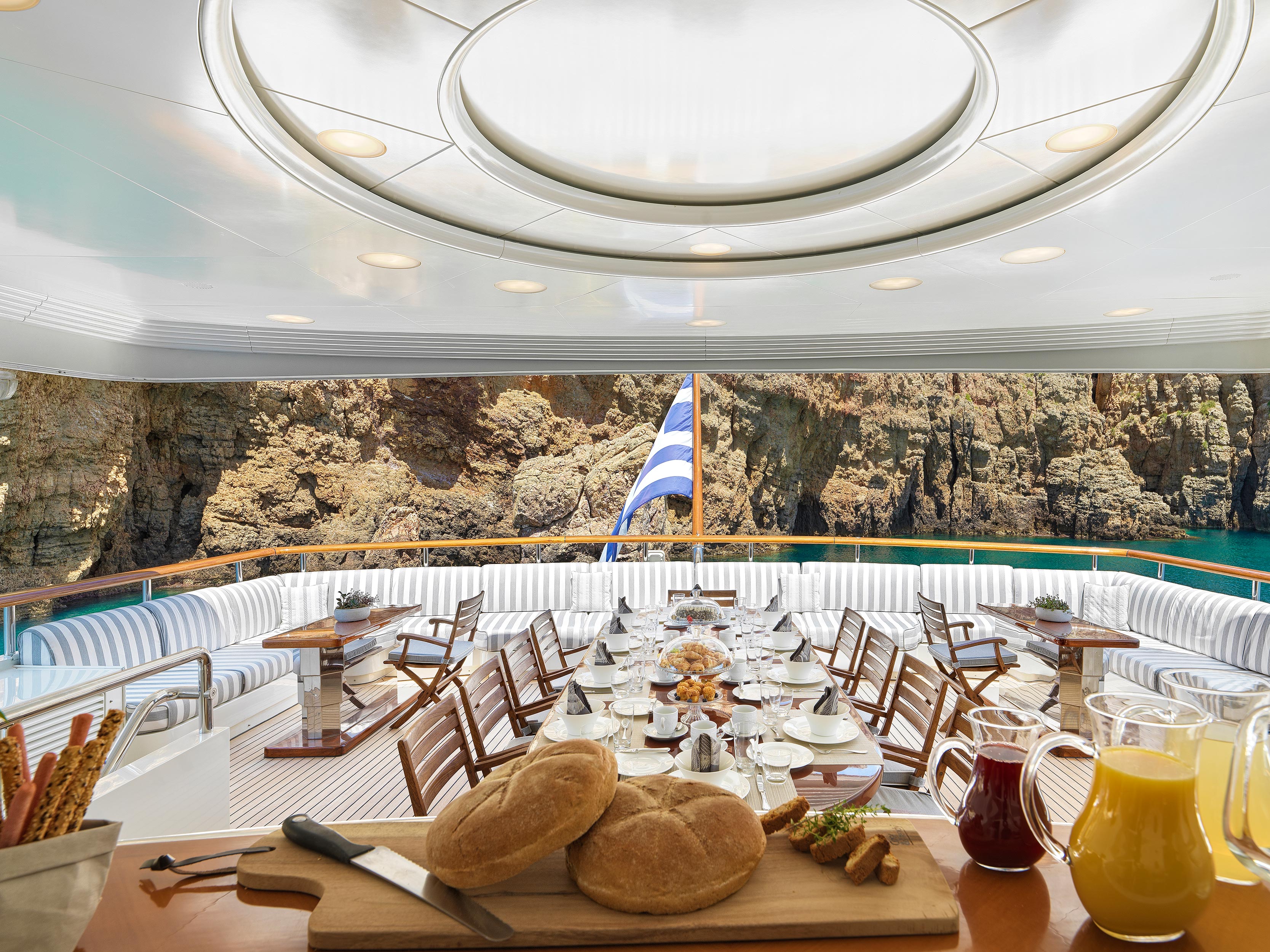 beautiful aft deck dining.jpg
