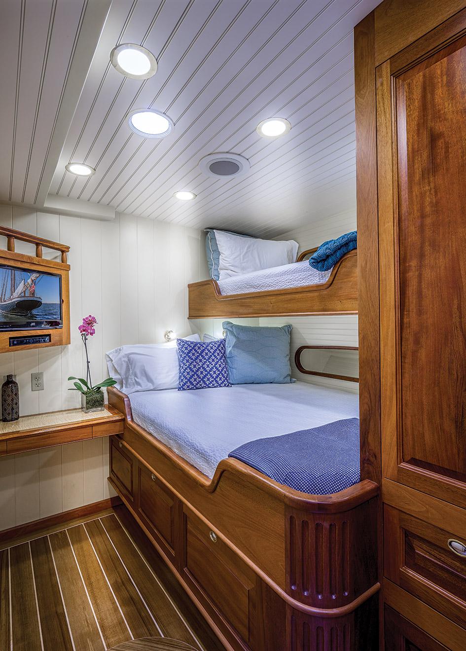 bunk-cabin-credit-thierry-dehove.jpg