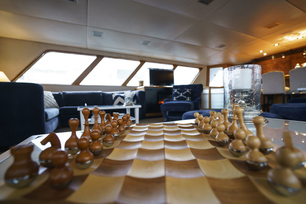 chess in the saloon.jpg