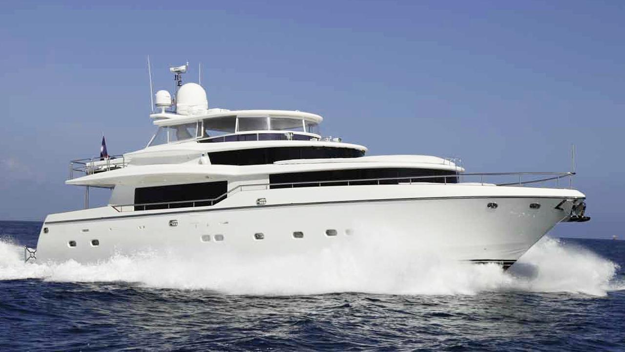 clarity-yacht.jpg