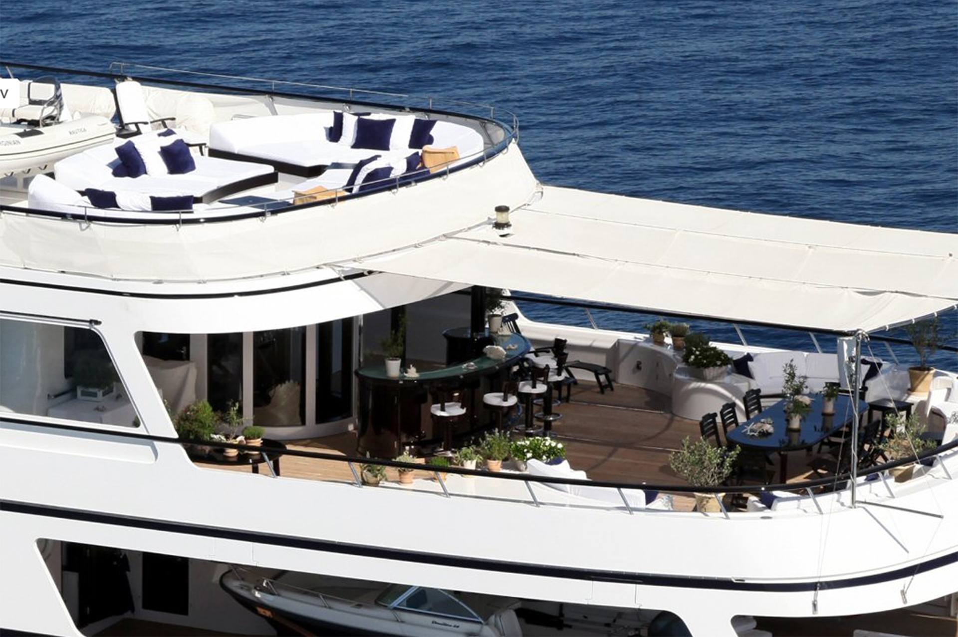 close up view of the deck.jpg