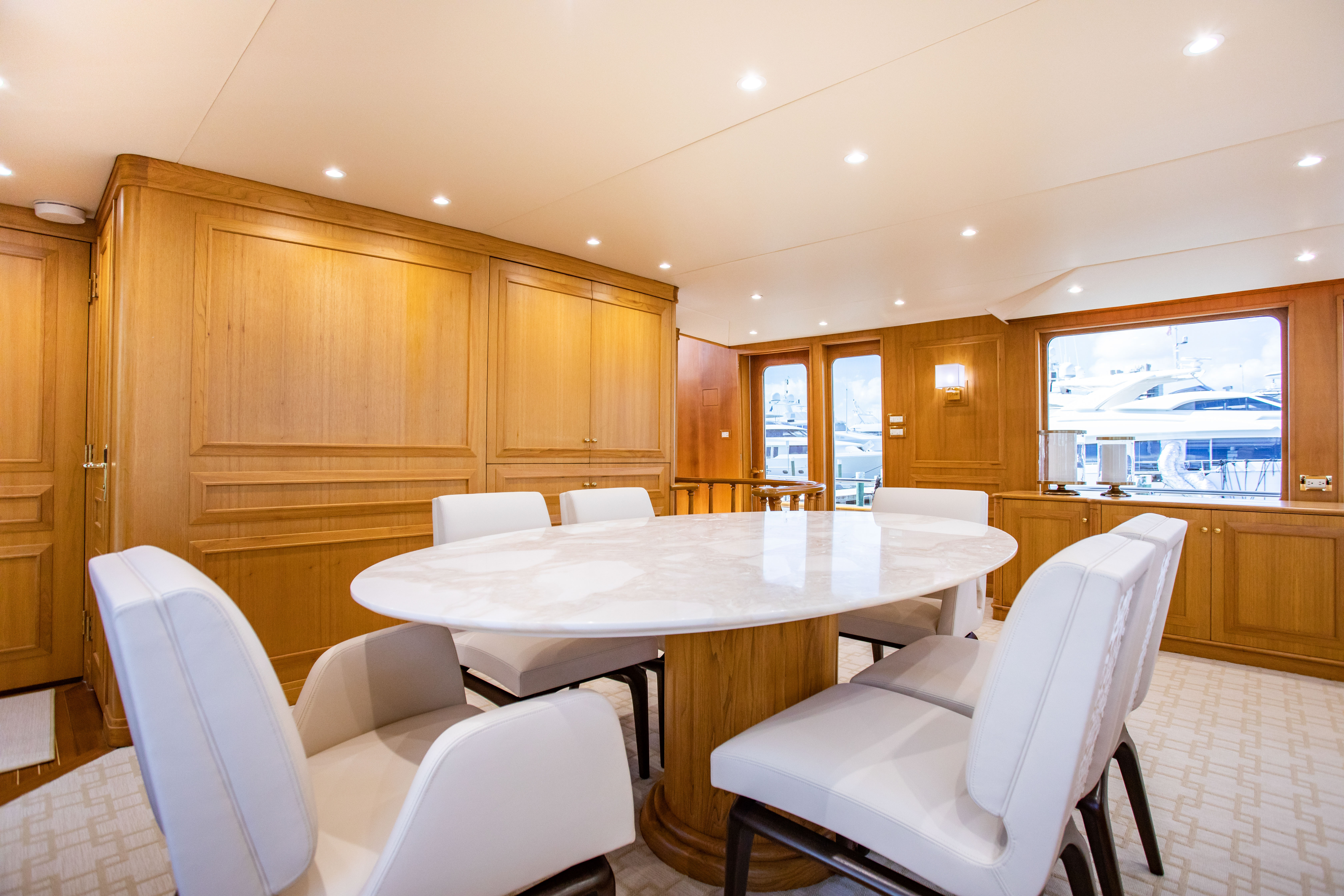 dining area in saloon.jpg
