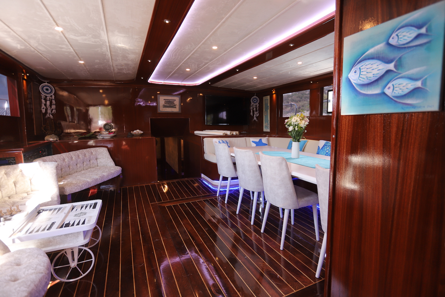dining saloon and seating.jpg