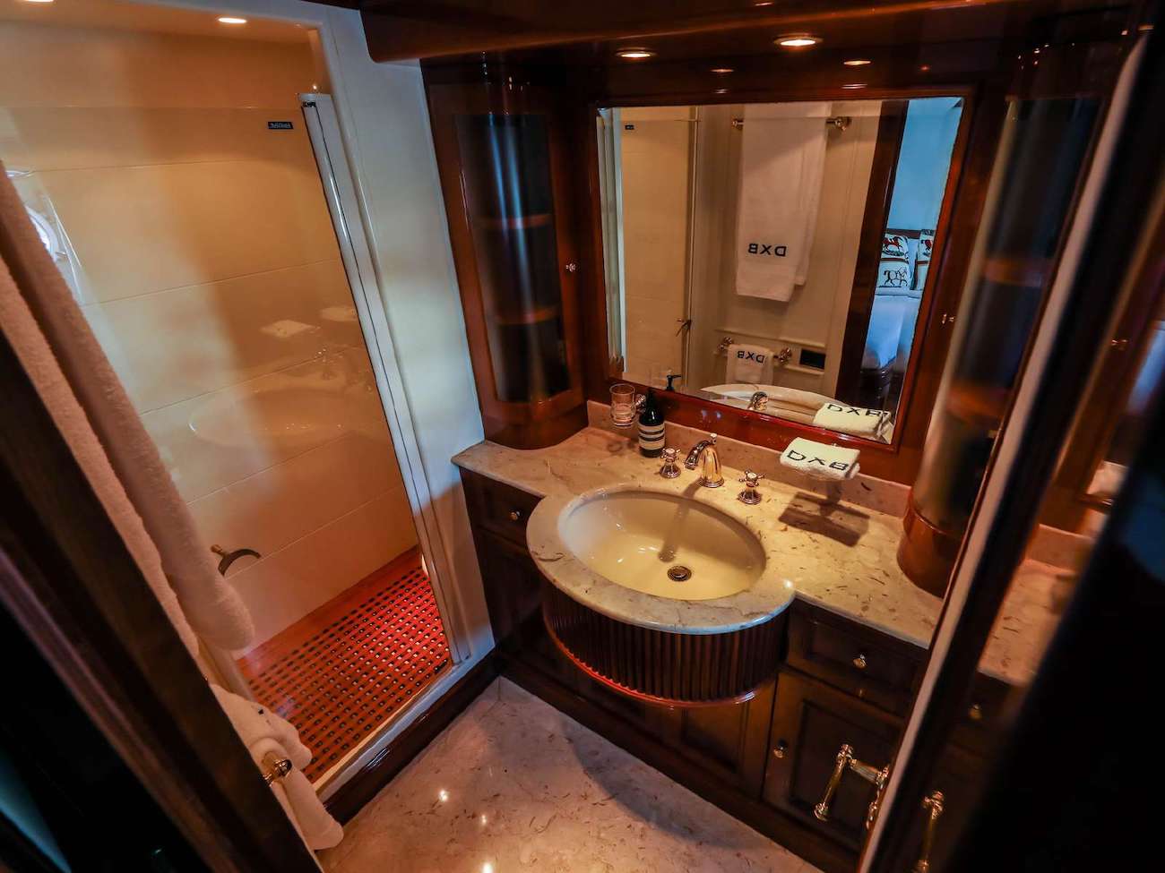 double - ensuite.jpg