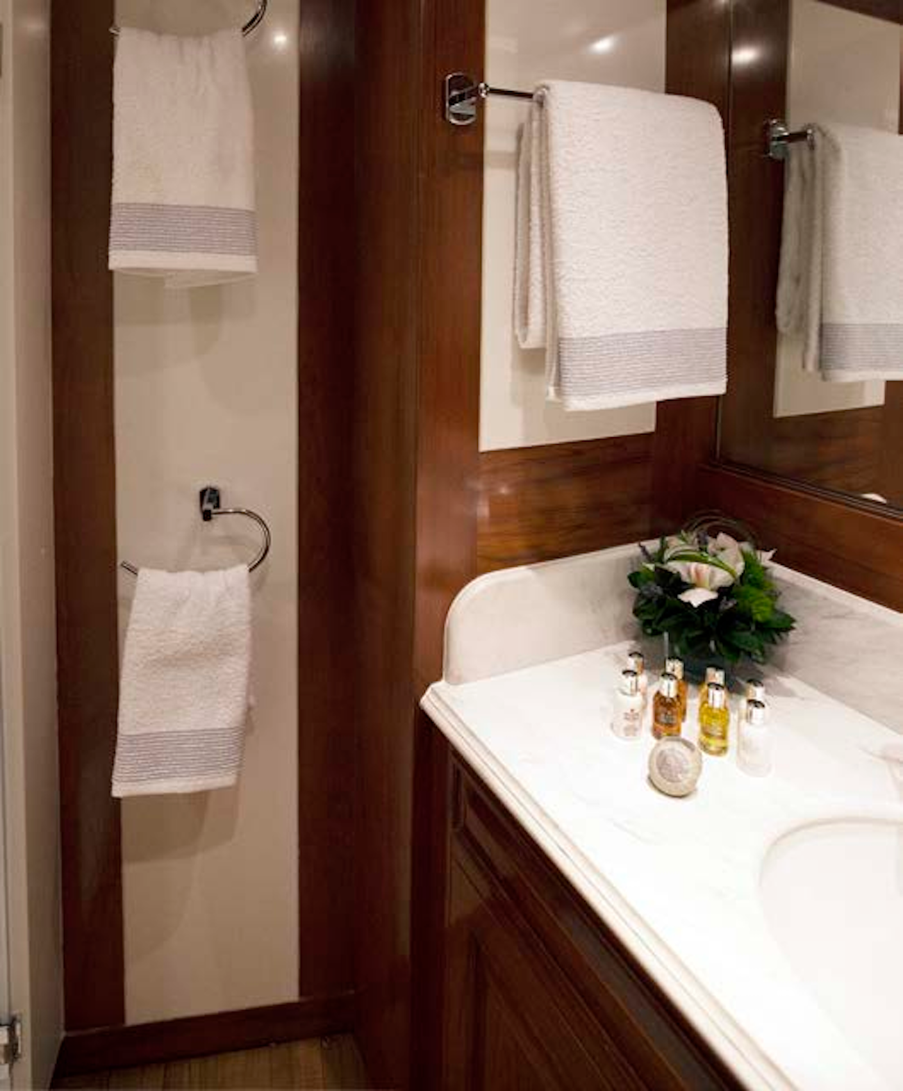 double cabin bathroom detail.png