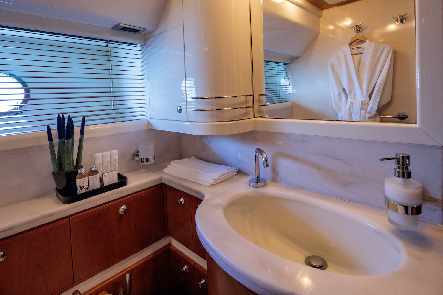double cabin ensuite detail.jpg