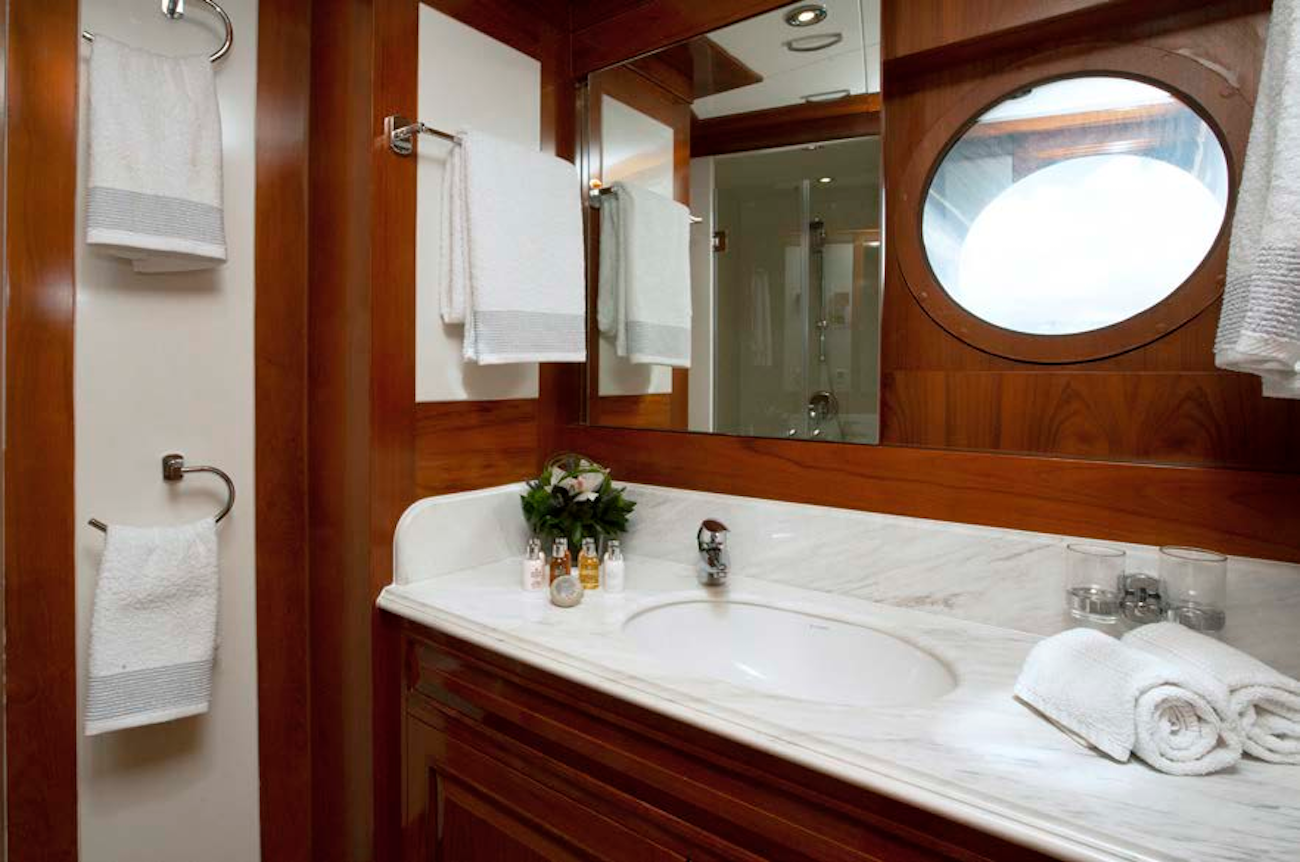 double cabin ensuite.png