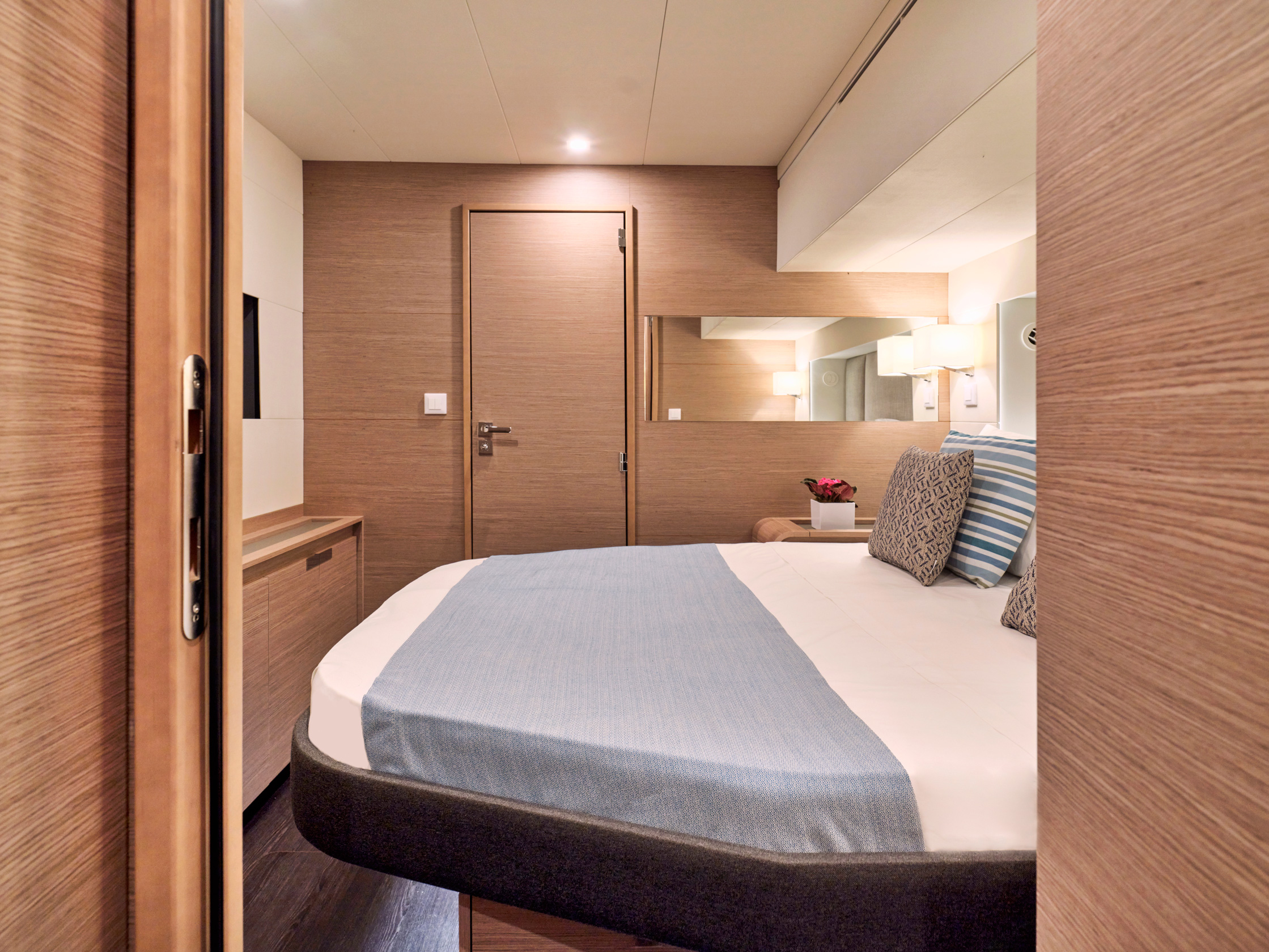 double cabin in detail.jpg