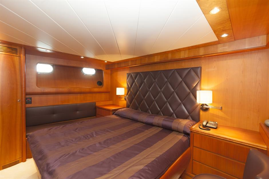 double cabin with seating area.png