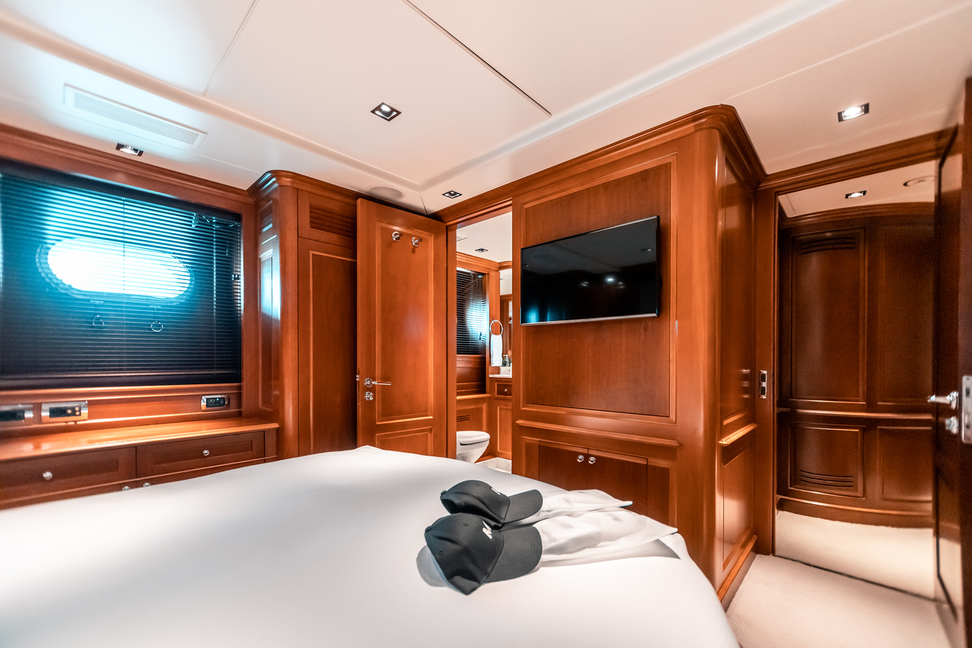 double guest suite interior .jpg
