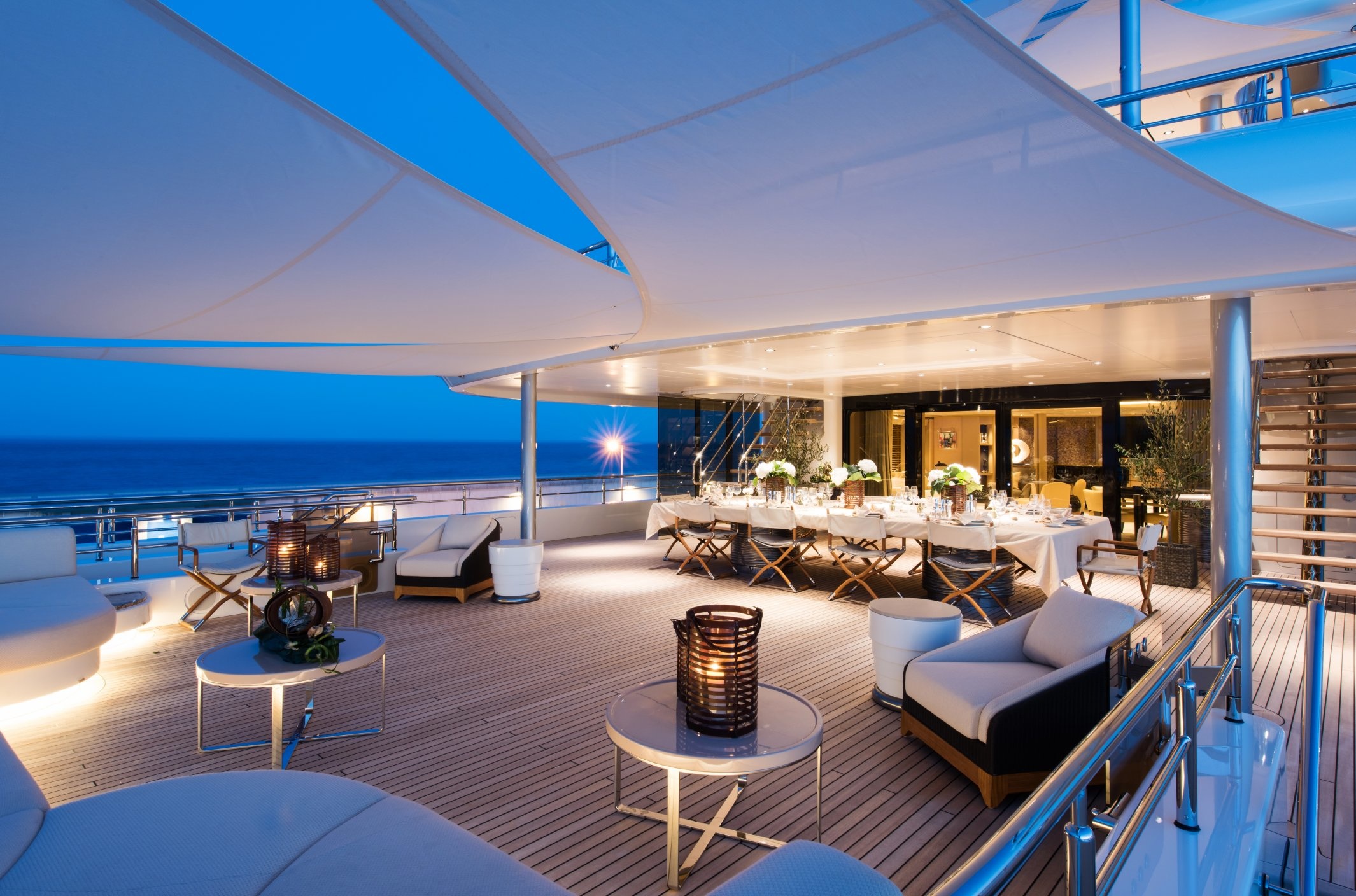 elegant al fresco dining experience after sunset.jpg