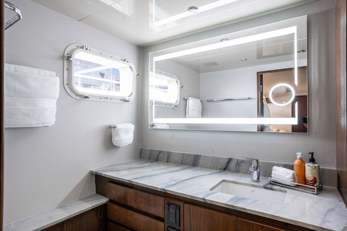 ensutie guest cabin.jpg