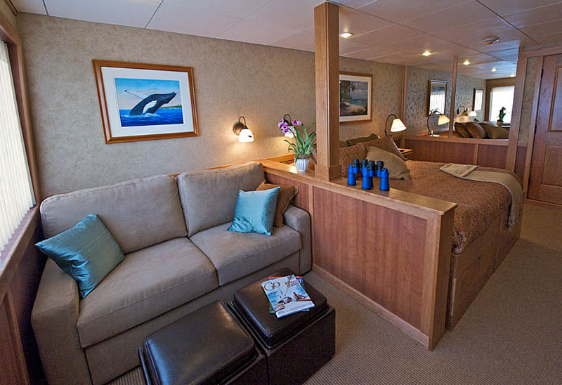 explorer_admiral_seating.jpg
