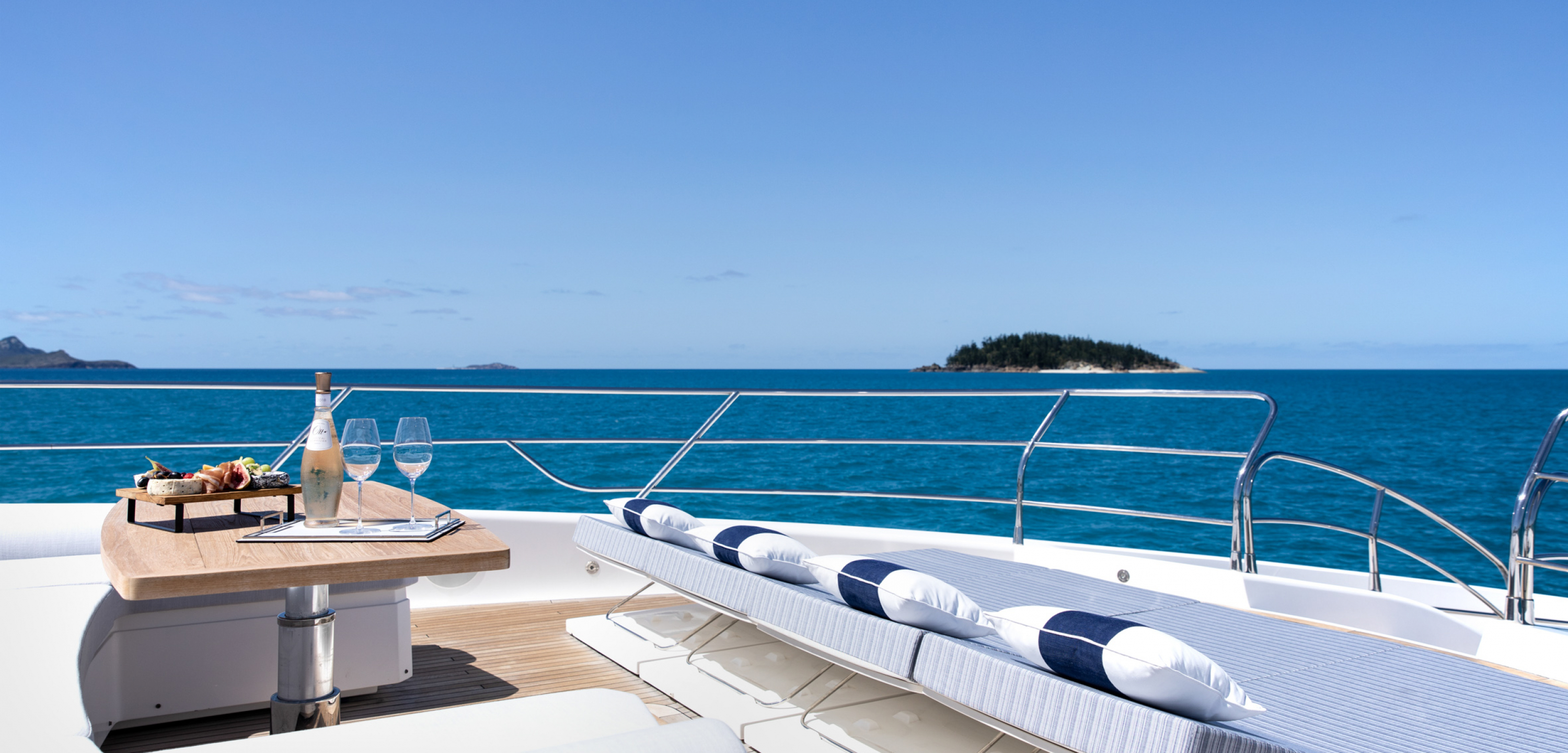 exterior seating and sunbathing area.jpg