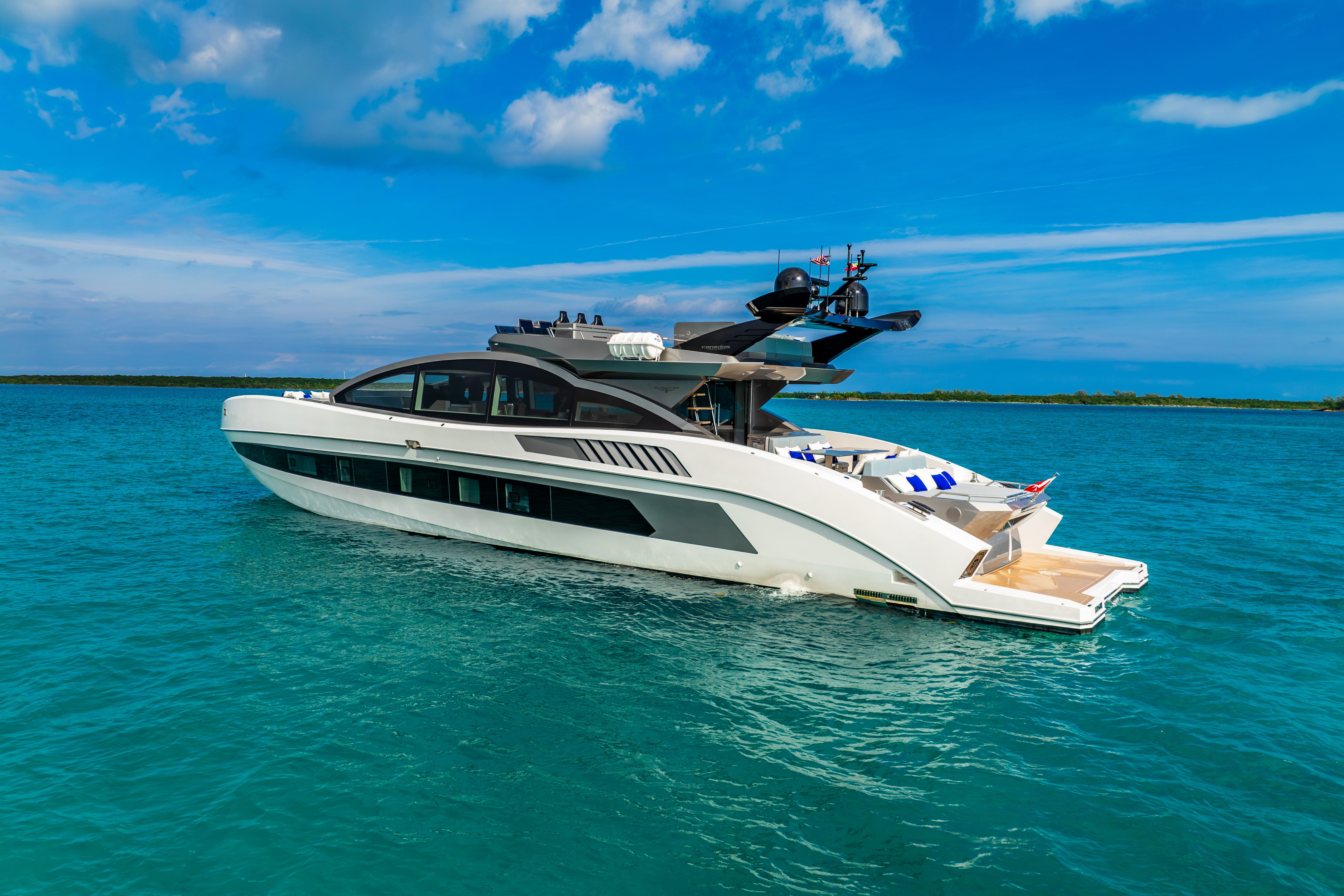 fast yacht M7 by Canados.jpg