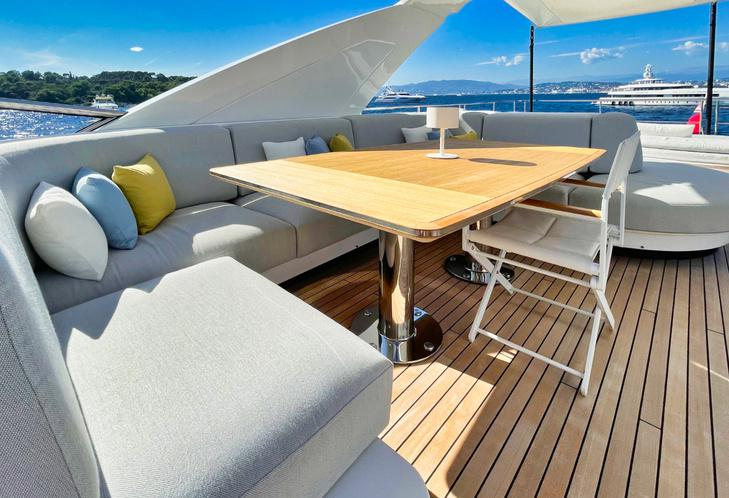 flybridge table.png
