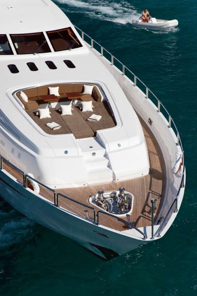 foredeck with large sunpads and ample seating.jpg